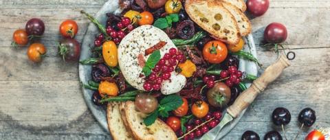 5 Foods That Cause Dreaming and Improve REM Sleep